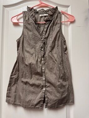 Old Navy Taupe Ruffle-Trim Sleeveless Button Front Top